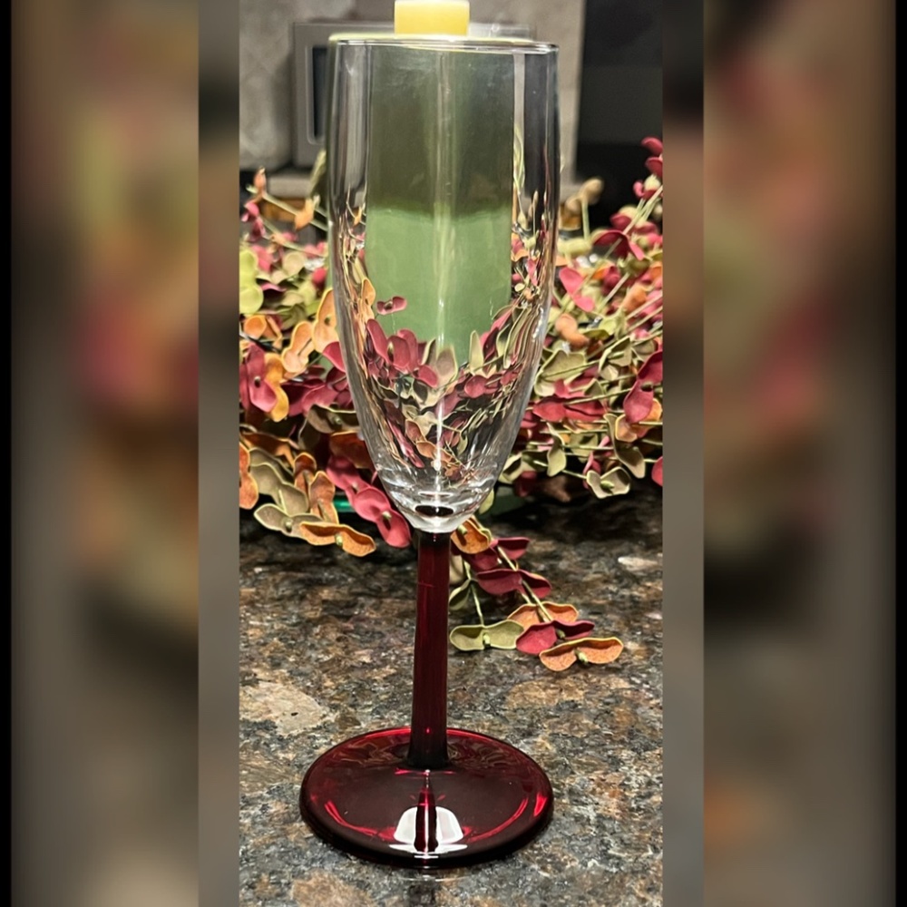 NWB-Luminarc-Vintage Red Stem Champagne Glasses-Set of Four - Picture 2 of 6